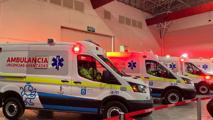 Entrega Samuel García 47 ambulancias a Nuevo León