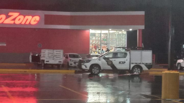 Matan a balazos a hombre en el estacionamiento de una tienda en Juárez, NL