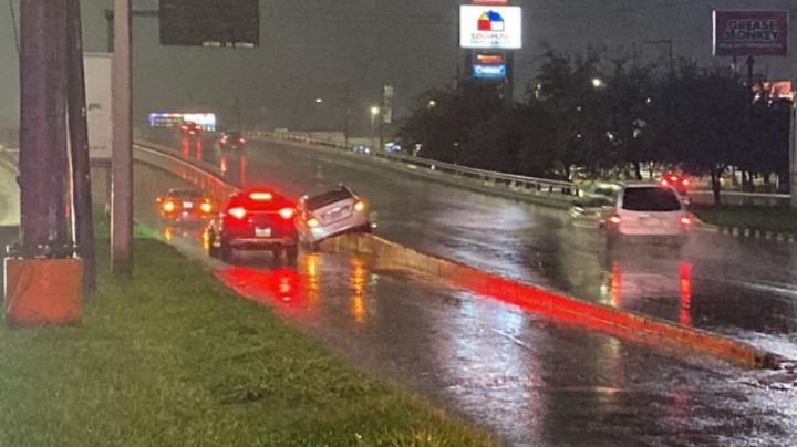 Lluvias dejan 3 choques en Monterrey: Cruz Roja