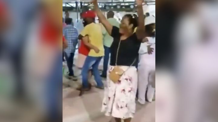 En pleno baile, mujer muere tras sufrir infarto en Colombia