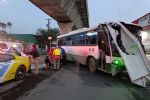 Muere mujer tras choque entre camión urbano y taxi en Monterrey