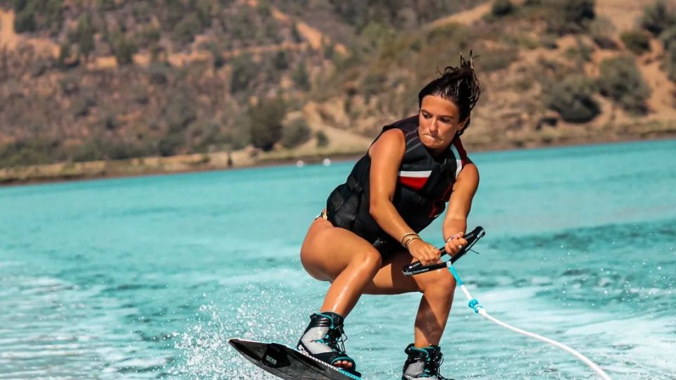 La excampeona del mundo de 'surfskate', Mariana Rocha, denunció que unos delincuentes le están intentando chantajear, amenazándole con divulgar fotos falsas generadas a través de IA en las que aparecería desnuda.