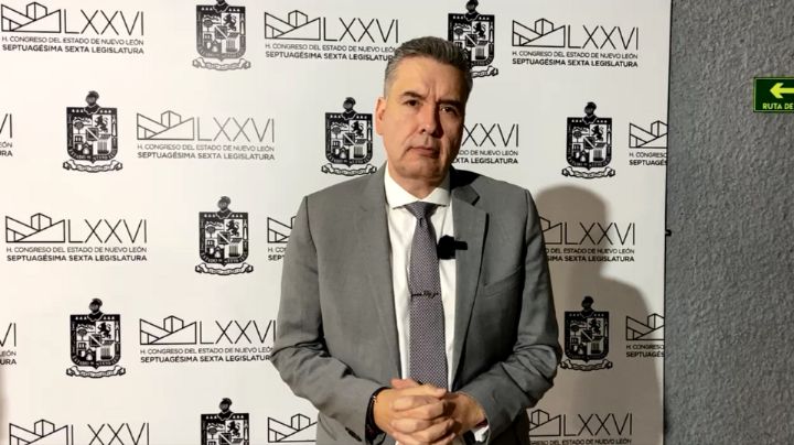 Waldo Fernández pide mejores condiciones laborales para trabajadores sociales