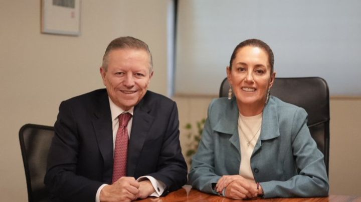 Tras presentar su renuncia, Arturo Zaldívar acuerda trabajar con Claudia Sheinbaum