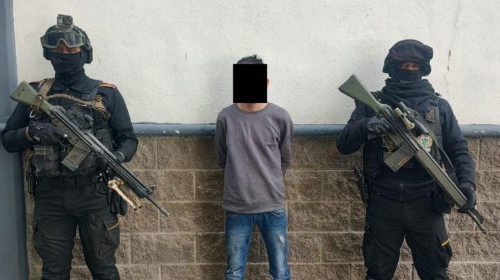 Fuerza Civil detienen a joven por arrojar 'ponchallantas' en la carretera a Los Ramones, NL