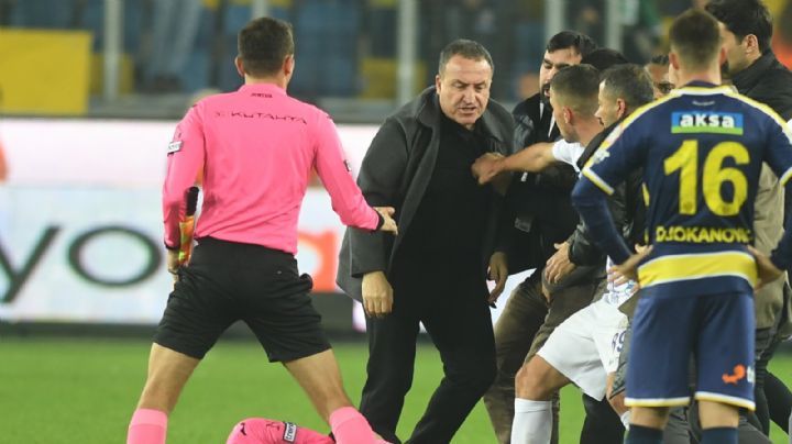 Prisión preventiva para el presidente de club que atacó a un árbitro en Turquía