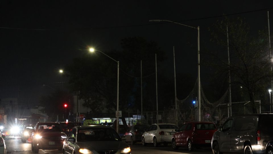 Luminarias sin luz, (foto tomada en 2023).