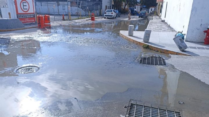 Vecinos reportan fuga de aguas negras en Barrio Antiguo