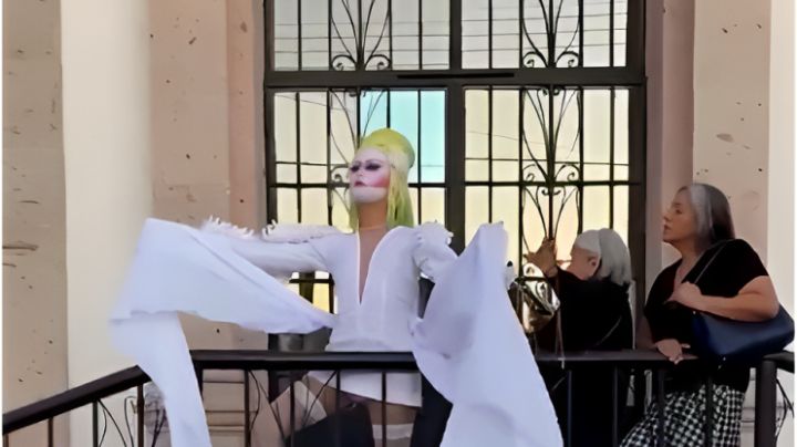 Video: Enfurecen religiosos con drag que se tomaba fotos afuera de iglesia en Sonora