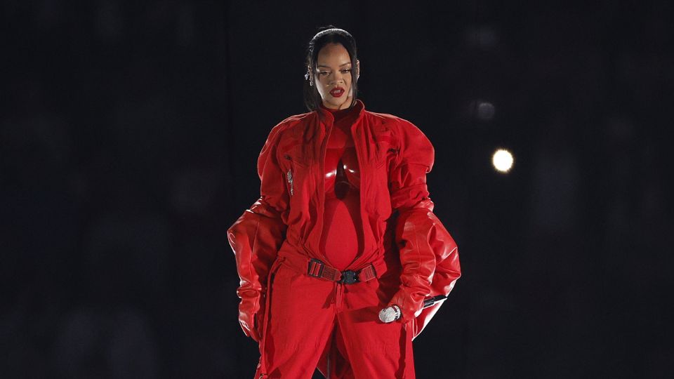 Rihanna en el Super Bowl 2023. Foto: EFE / EPA / JOHN G. MABANGLO