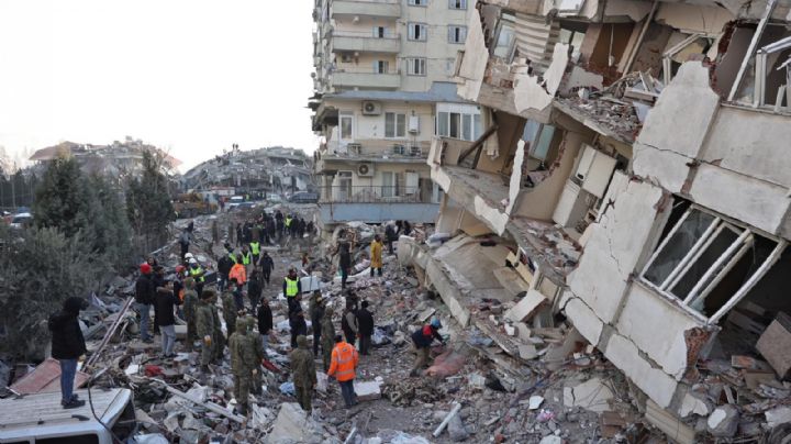 Van más de 44 mil muertos por los terremotos en Turquía y Siria