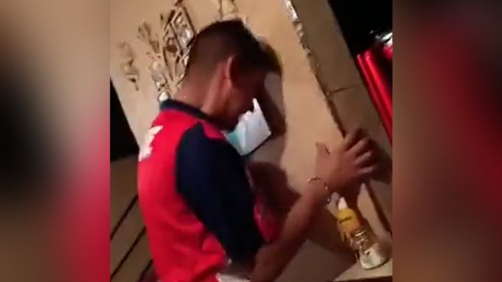 Ten dignidad: Aficionado de Chivas llora por goleada sufrida ante América