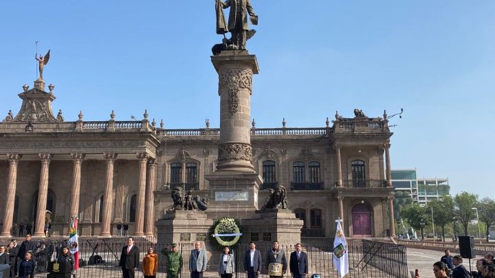 Gobierno de Nuevo León conmemora natalicio de Benito Juárez