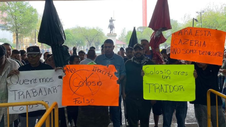Comerciantes se manifiestan en Monterrey; reclaman espacio para poder operar