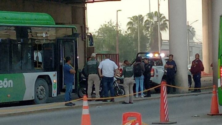 Detienen a hombre por acosar a joven en ruta urbana en Escobedo