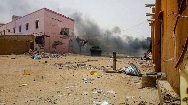 Explosión de coche bomba deja 25 muertos y 60 heridos en Mali