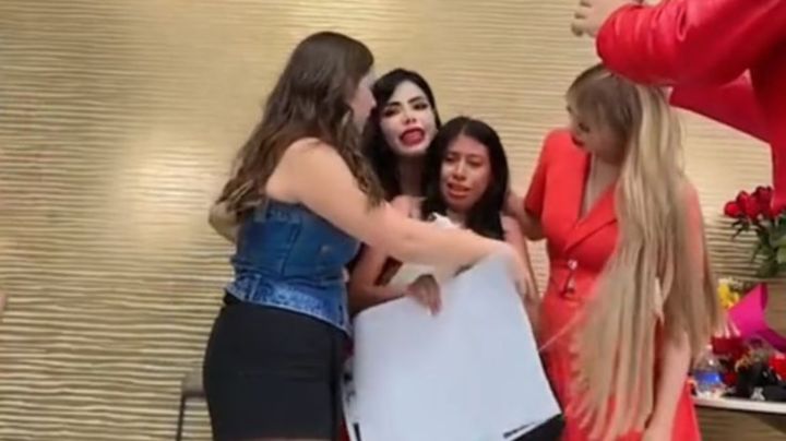 Fan se desmaya al conocer a Sol León y provoca caída