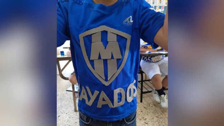 Rayados busca a niño que hizo su camisa del equipo con fomi