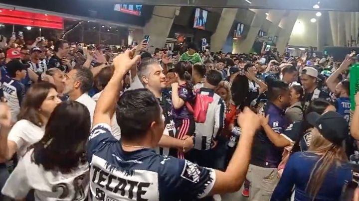 Fiesta Rayada: aficionados ‘arman’ baile en los pasillos del Estadio BBVA