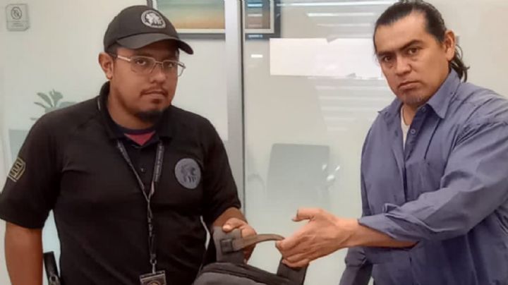 Hombre regresa 15 mil pesos y más de 2 mil dólares extraviados en Juárez