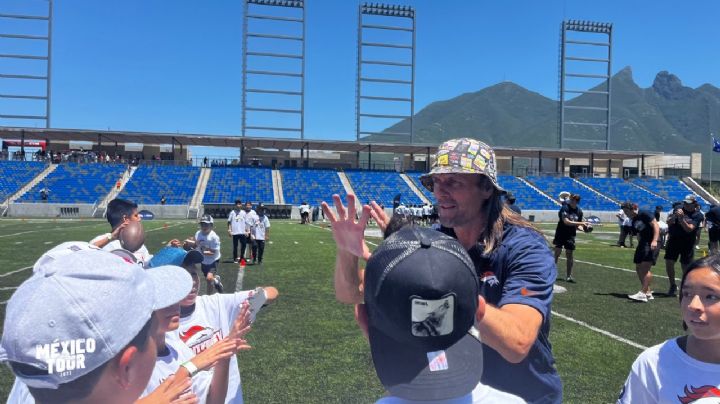 Broncos de Denver imparten clínicas a jóvenes regios