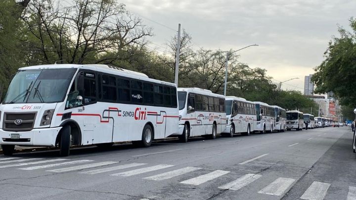 Regios alistan sus maletas para disfrutar de Nuevo León