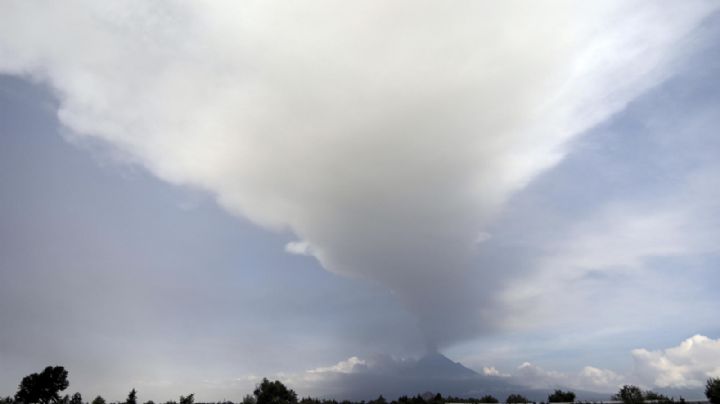 Volcanes dejan ceniza, temor e incertidumbre