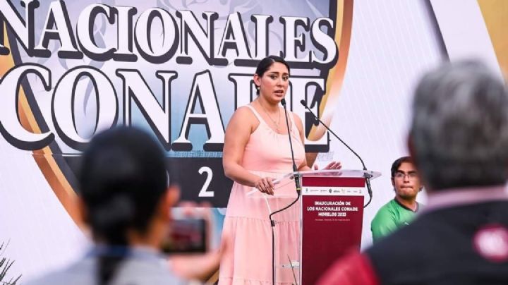 Presentador llama ‘con hambre’ a la Conade durante evento oficial