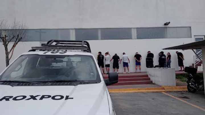 Por escuchar a Peso Pluma, caen 11 vecinos ruidosos