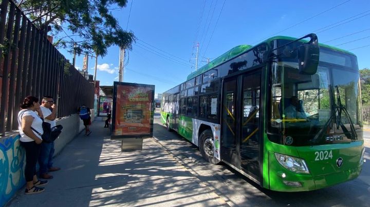 Usuarios acusan a la Ruta Express de bloquear carriles