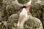 Rusia regresa a Ucrania 45 soldados prisioneros de la batalla de Azovstal