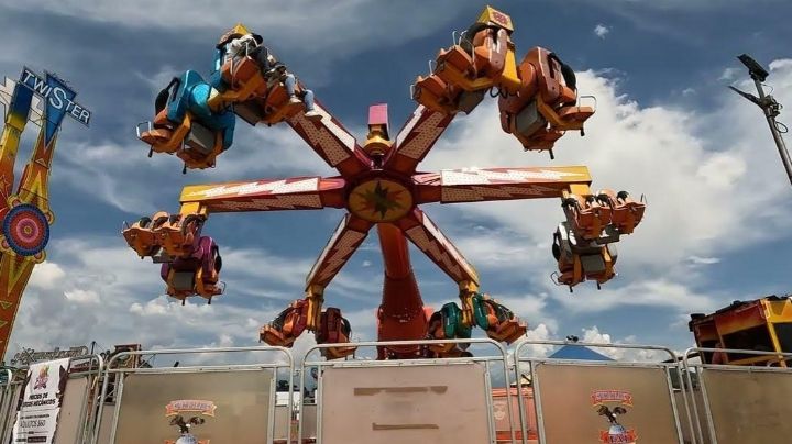 Se desploma juego mecánico 'estrella' en feria de Sonora