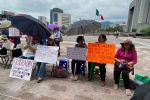 Protestan jubilados del SNTE por mejoras de servicios médicos del Isssteleón