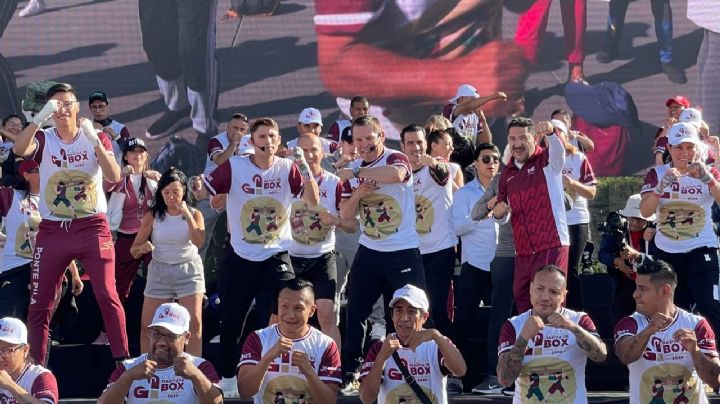 Más de 30 mil personas participan en la 2da. edición de la Clase Masiva de Boxeo en el Zócalo