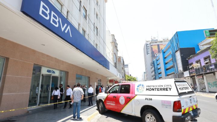 Se incendia sucursal bancaria BBVA en Monterrey