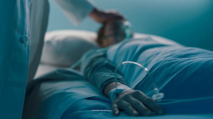 EU reporta 7 muertes por brote de meningitis fúngica vinculada con clínicas de Matamoros