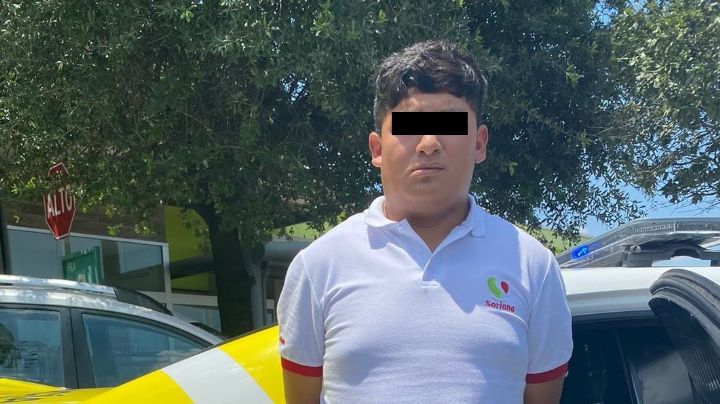 Empleado entra al baño de mujeres y le toma fotos a su compañera; lo detienen