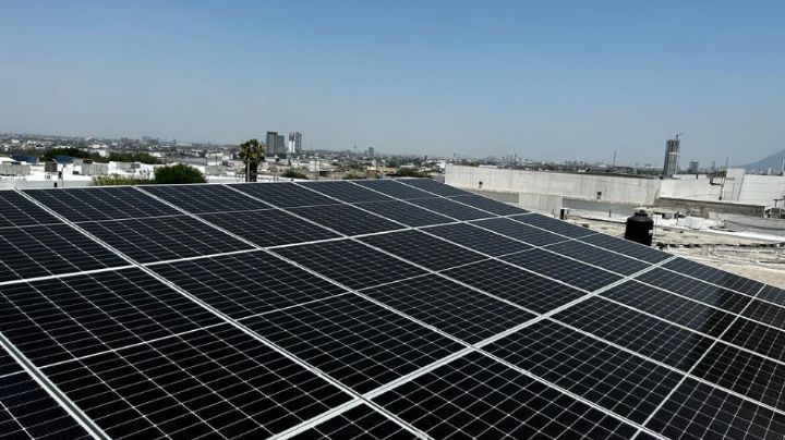 Estado debe incentivar a empresas para usar energía solar: Raúl Lozano