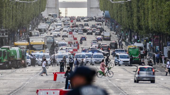 Disminuyen disturbios en Francia; despliegan a 45 mil policías