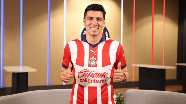 Erick Gutiérrez regresa a México y firma con Chivas