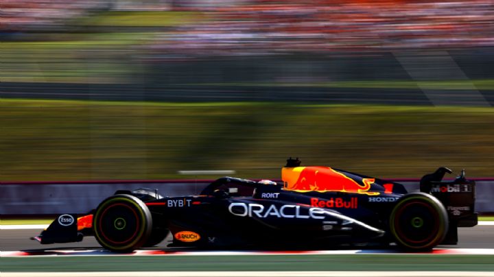 'Checo' Pérez sube al podio en Hungría; Verstappen logra un nuevo triunfo