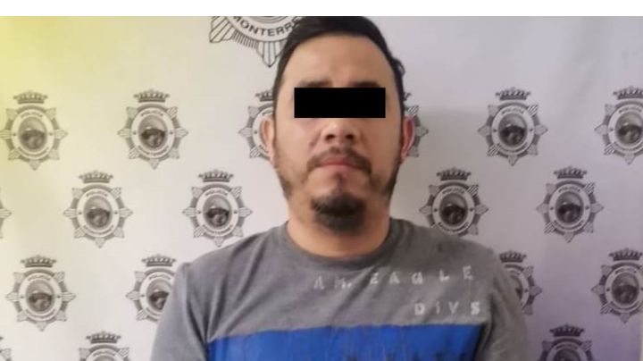 Hombre buscado por agresión sexual es detenido en Monterrey al pasarse semáforo en rojo