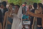 Yeri Mua asiste a la universidad y sus fans no dejan de pedirle fotos