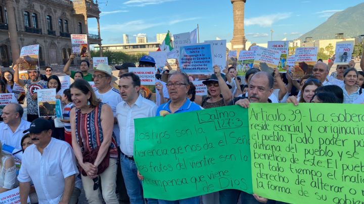 Una vez más, convocan en NL a marcha en contra de los nuevos libros de la SEP