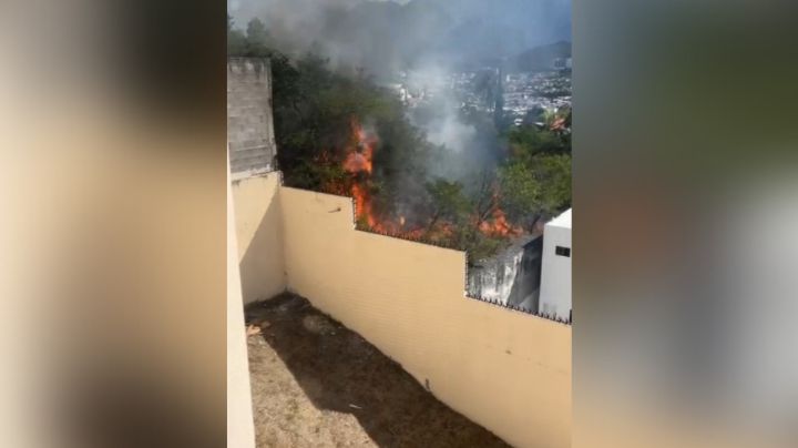 Se incendian las faldas del Cerro de la Silla