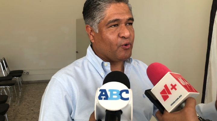 Propone Víctor Fuentes la creación de libros de apoyo de matemáticas