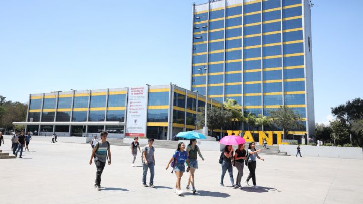 Diputados piden a UANL más facilidad en titulaciones 
