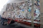 Multan a chofer de tractocamión por tirar basura en Escobedo
