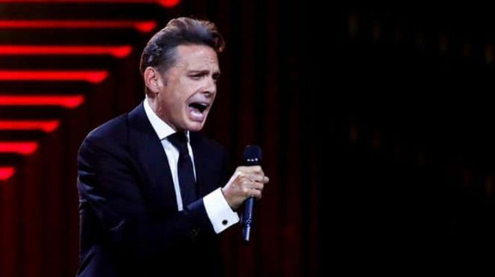 Captan a Luis Miguel haciendo un berrinche en un concierto