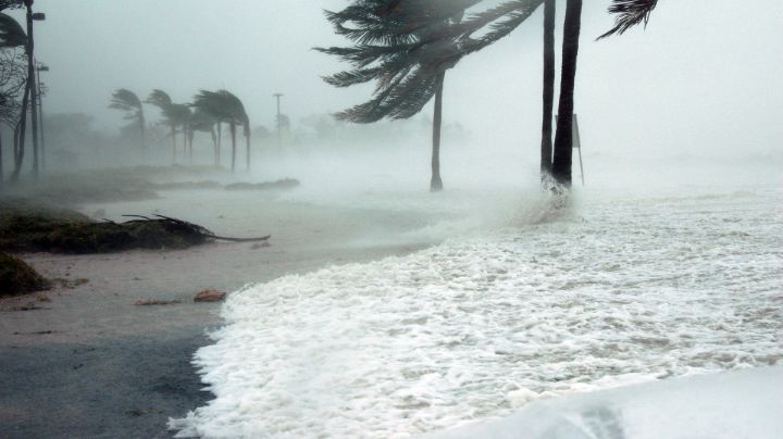 'Jova' ya es huracán categoría 5; causará lluvias fuertes en Colima y Jalisco
